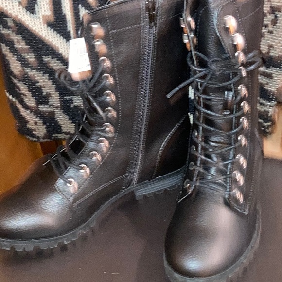 TRASH Shoes - NIB TRASH COMBAT BOOTS IN ALL BLACK AND IN SIZE 7.5